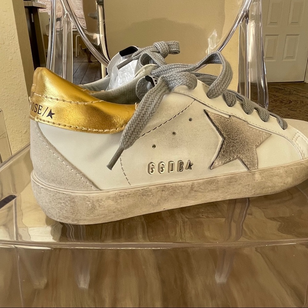 Golden goose lookalike